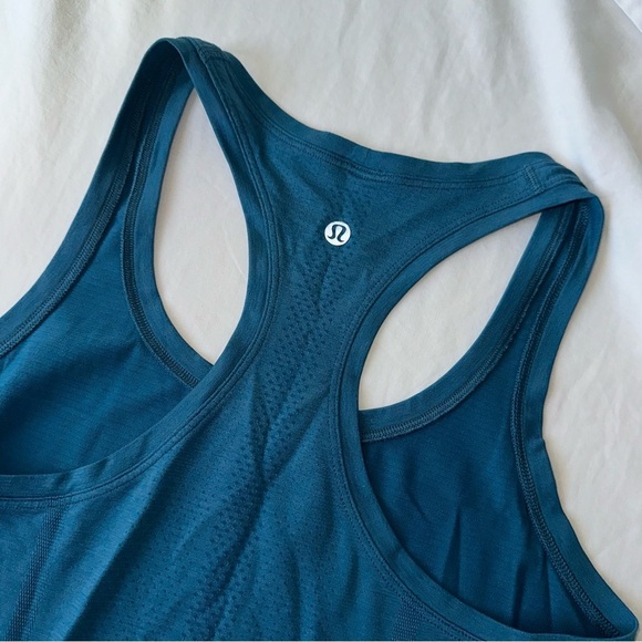 Lululemon swiftly tech top tank style racer back in size 6 - Picture 3 of 7
